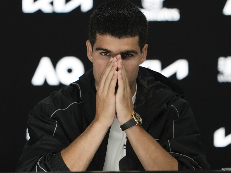 Španielsky tenista Carlos Alcaraz na tlačovej konferencii