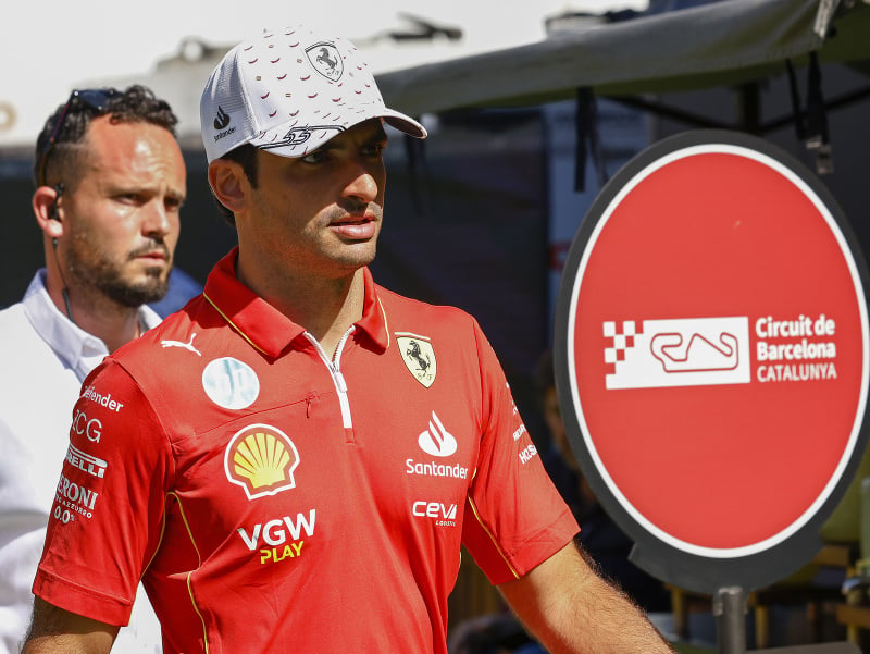Najrýchlejší čas v treťom meranom tréningu pred VC Španielska dosiahol domáci pilot F1 Carlos Sainz.