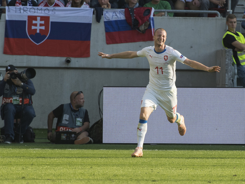 Na snímke Michael Krmenčík (Česko) sa raduje po strelení úvodného gólu