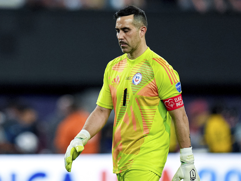 Čilský brankár Claudio Bravo