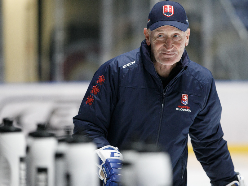Tréner slovenskej hokejovej reprezentácie Craig Ramsay