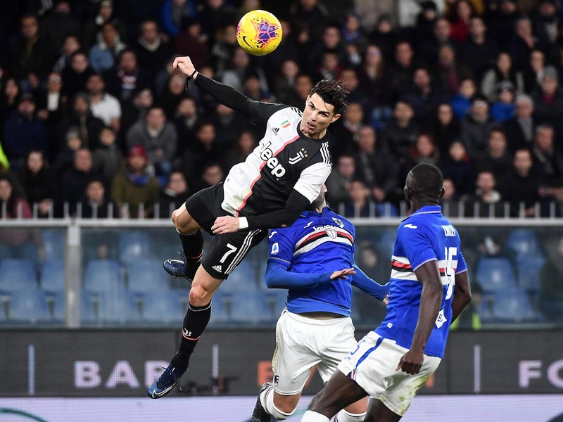Lietajúci Cristiano Ronaldo nedal