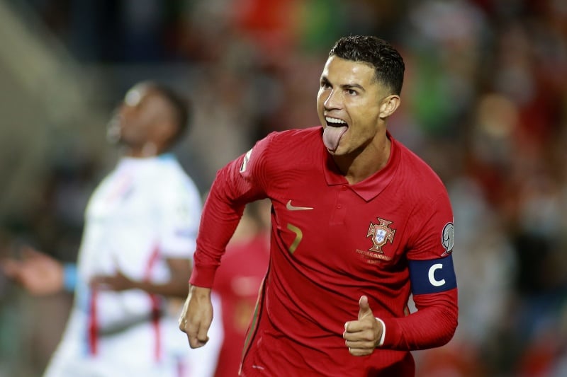 Portugalský futbalista Cristiano Ronaldo sa teší z gólu 