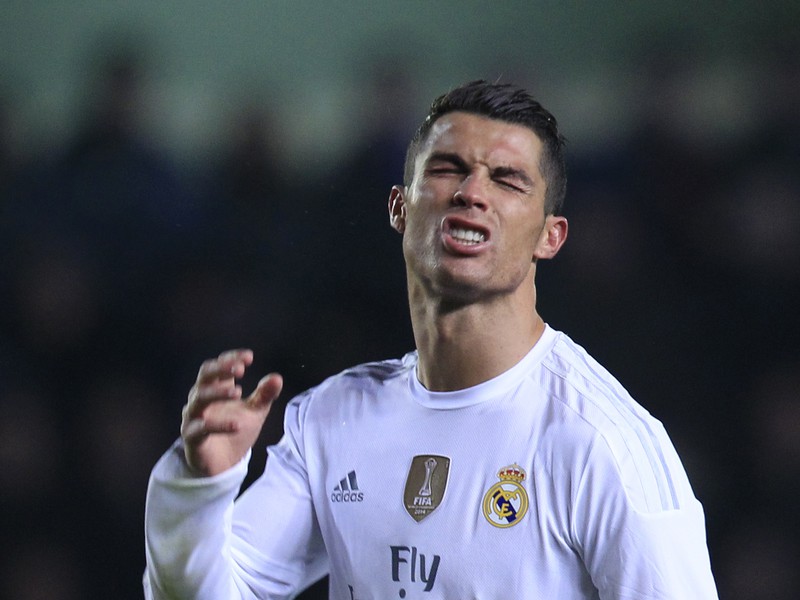 Cristiano Ronaldo v reakcii na premárnenú šancu skórovať
