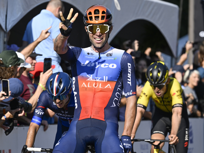 Austrálsky cyklista Michael Matthews zvíťazil v piatkových pretekoch Grand Prix Quebec. 