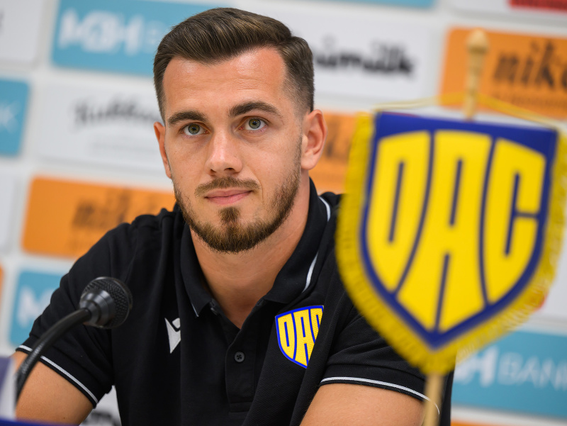 Na snímke Taras Kačaraba počas tlačovej konferencie futbalového klubu DAC 1904 Dunajská Streda 