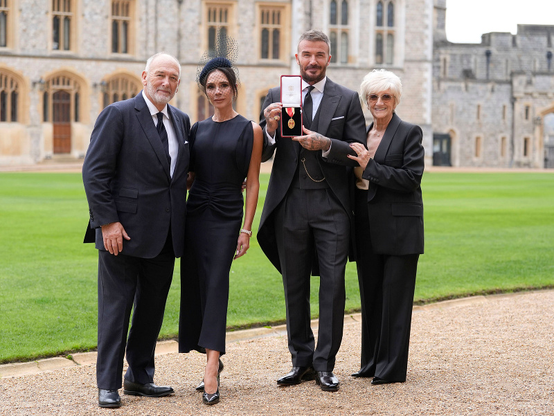 David Beckham bol pasovaný za rytiera