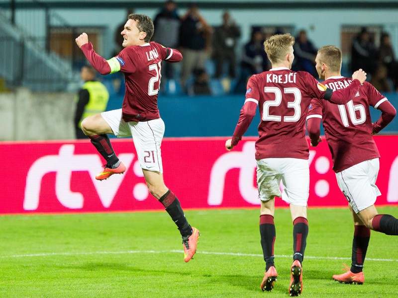 David Lafata sa raduje z gólu do siete Slovana