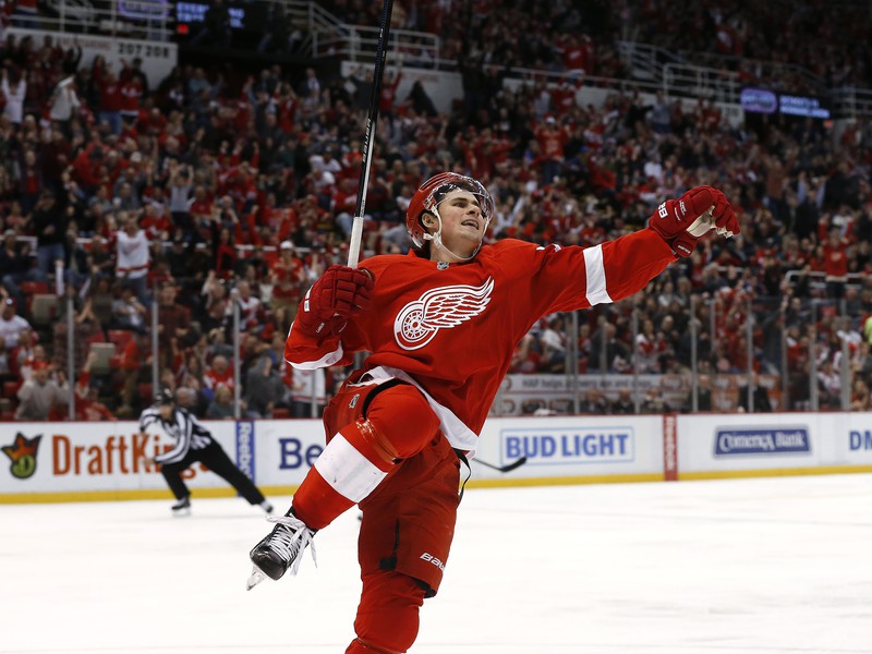 Dylan Larkin a jeho gólové oslavy