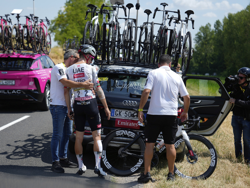 Portugalčan Joao Almeida z SAE Team Emirates - XRG odstúpil z pretekov počas nedeľňajšej deviatej etapy.