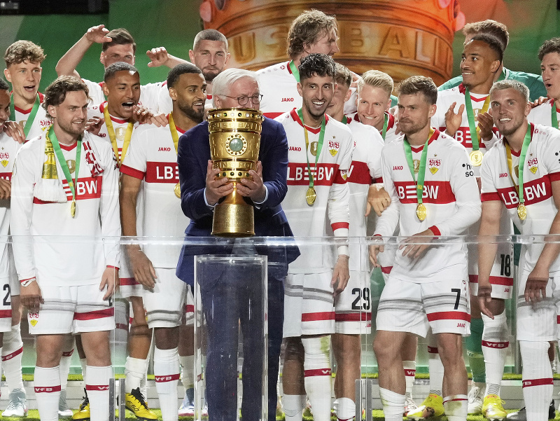 VfB Stuttgart oslavuje zisk Nemeckého pohára