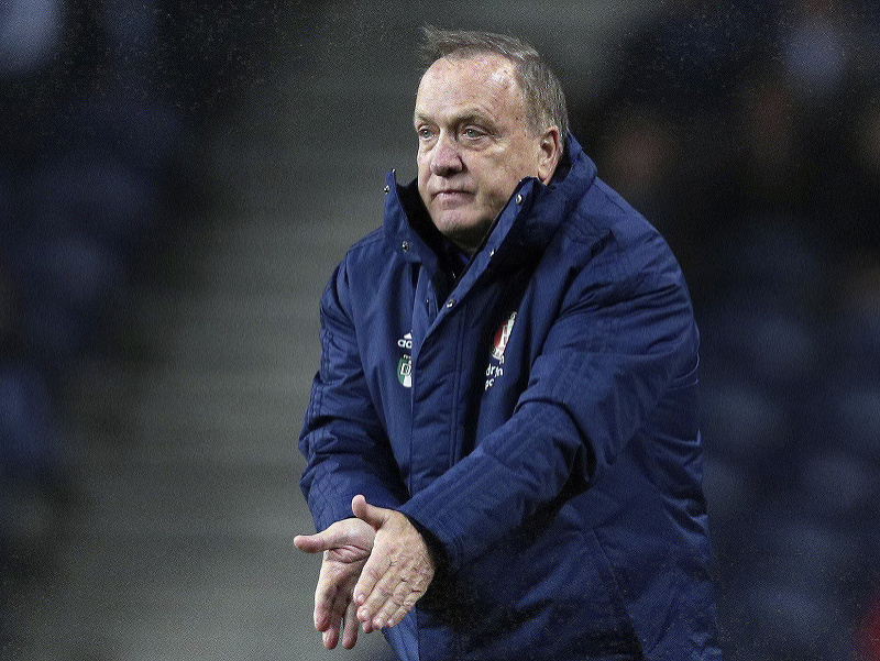 Tréner Curacaa Dick Advocaat