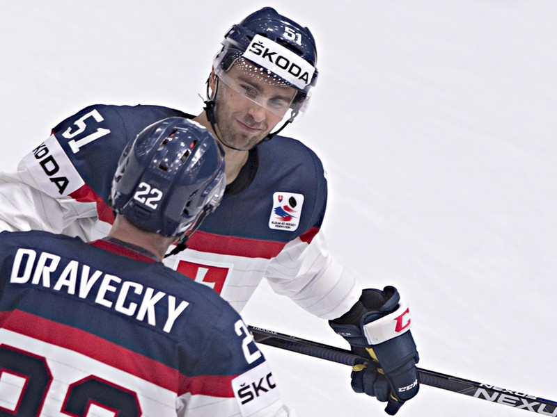 Dominik Graňák a Vladimír Dravecký oslavujú gól