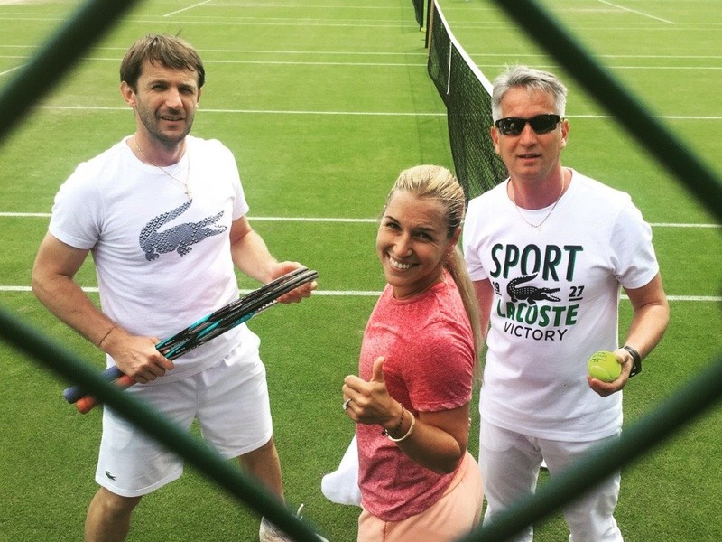 Téner Matej Lipták, Dominika Cibulková a kondičný tréner Jozef Ivanko
