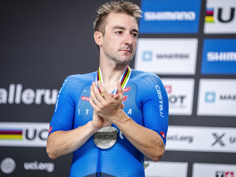 Taliansky cyklista Elia Viviani