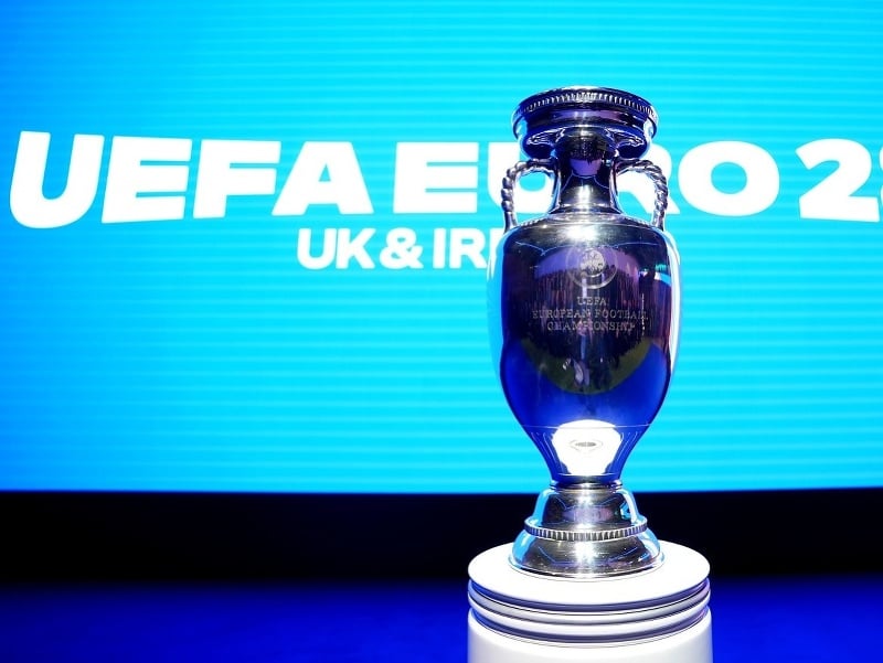 Trofej pre víťaza EURO 2028