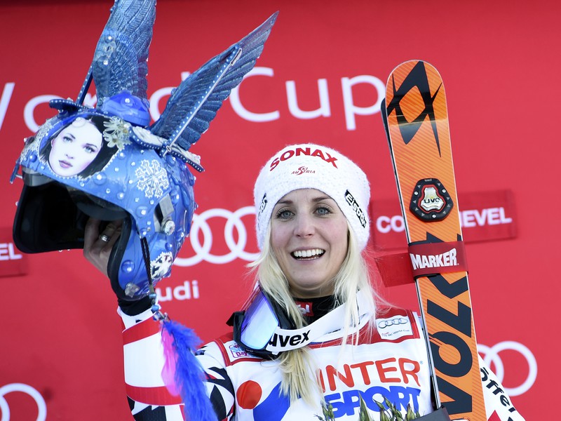 Eva-Maria Bremová sa raduje z triumfu v obrovskom slalome