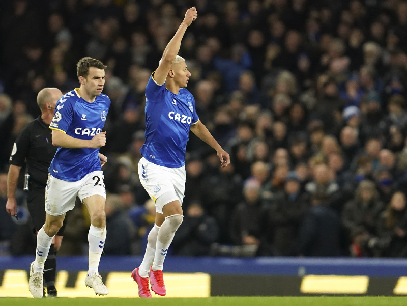 Richarlison oslavuje gól Evertonu 