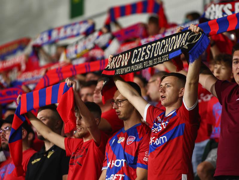 Fanúšikovia poľského klubu Raków Čenstochová