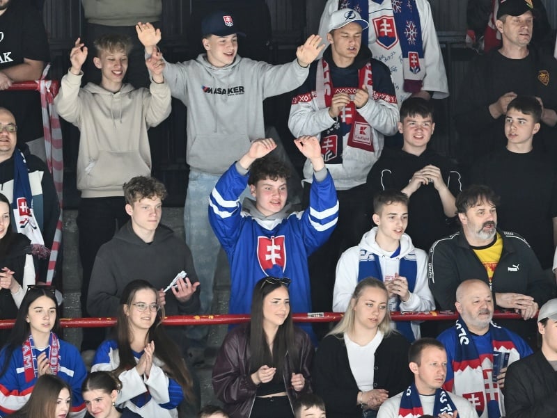 Fanúšikovia Slovenska počas MS v hokeji do 18 rokov