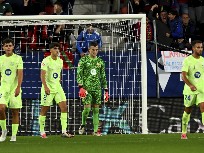 Hráči FC Barcelona po inkasovanom góle