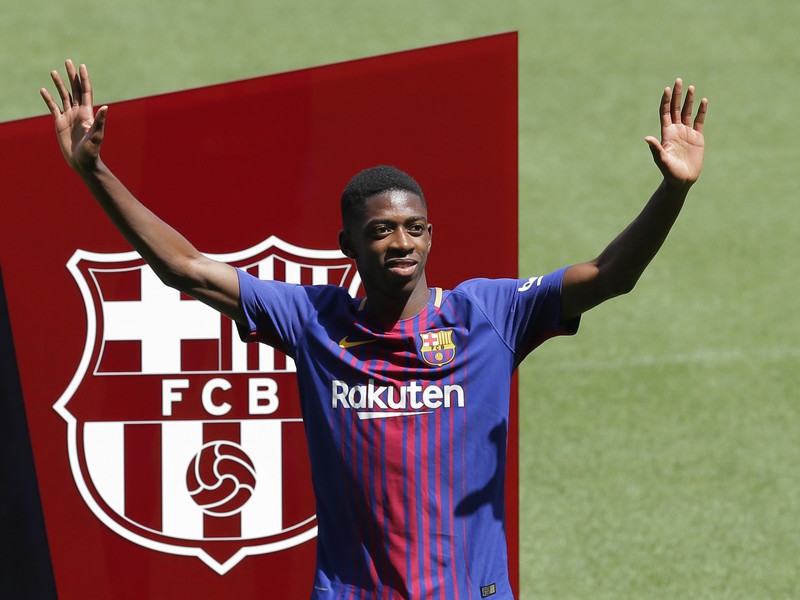 FC Barcelona oficiálne predstavila Ousmana Dembélého
