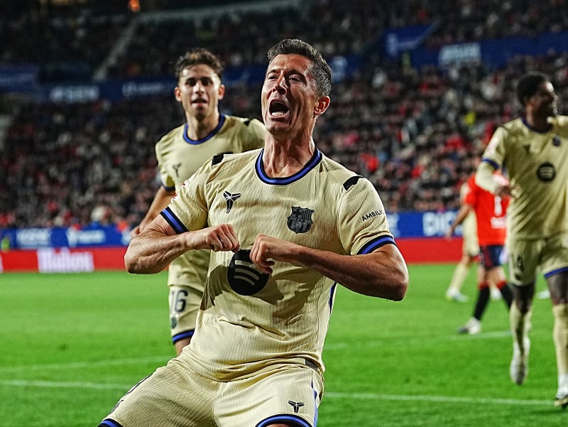 Poľský futbalový bombardér Robert Lewandowski v drese FC Barcelona