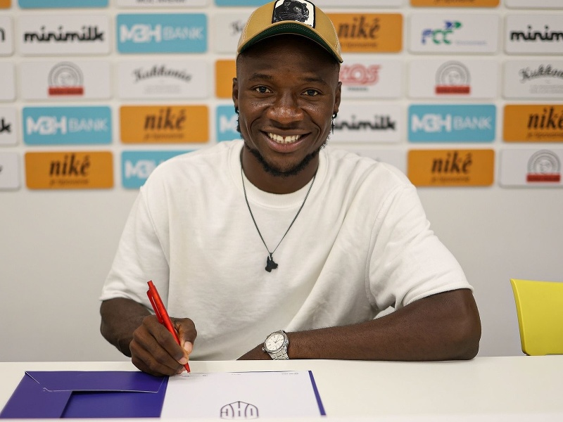 Nigérijský útočník Fortune Bassey je nová posila futbalistov FC DAC 1904 Dunajská Streda.