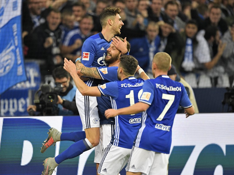 Leon Goretzka oslavuje gól