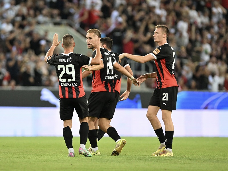Na snímke radosť hráčov Trnavy po strelení gólu počas odvetného zápasu 3. predkola Konferenčnej ligy medzi FC Spartak Trnava a Universitatea Craiova