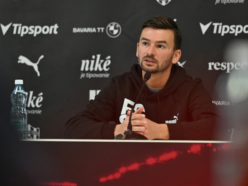 Tréner Spartaka Trnava Michal Gašparík