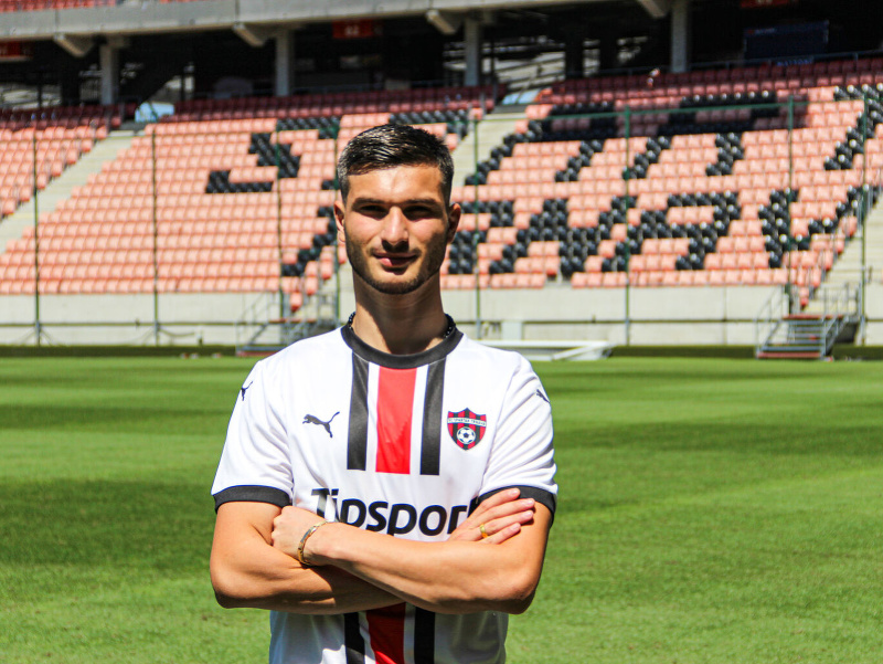Gruzínsky stredopoliar Giorgi Mojcstrapišvili v drese Spartaka Trnava