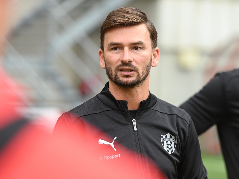 Tréner Trnavy Michal Gašparík počas prvého tréningu FC Spartak Trnava v letnej príprave 