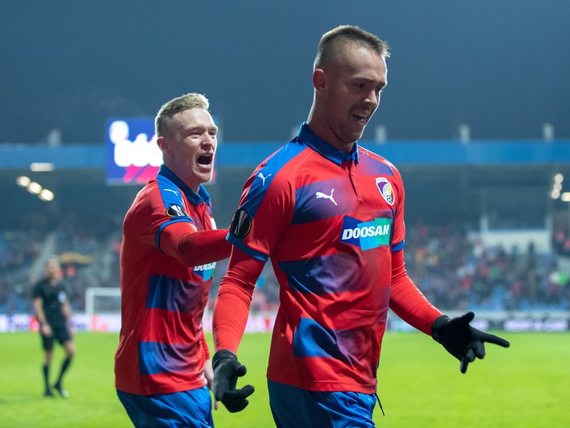 Hráči Viktorie Plzeň sa radujú z gólu