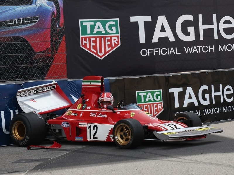 Leclerc v Monaku nabúral historickú Laudovu formulu