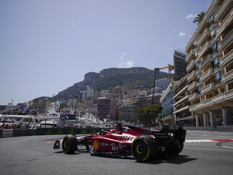 V prvom tréningu na VC Monaka bol najrýchlejší domáci Leclerc