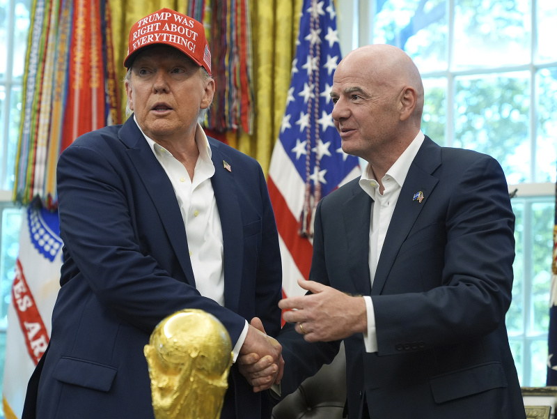 Donald Trump a Gianni Infantino