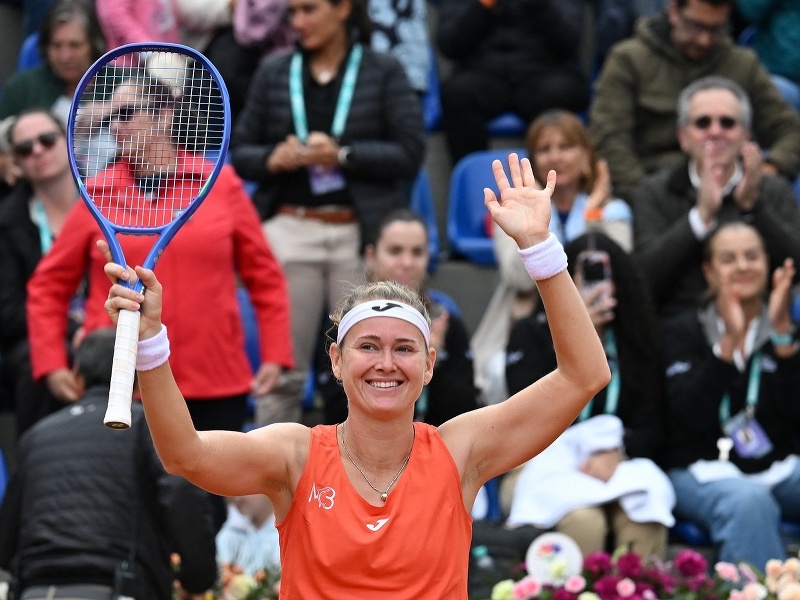 Marie Bouzková oslavuje svoj finálový triumf v Bogote