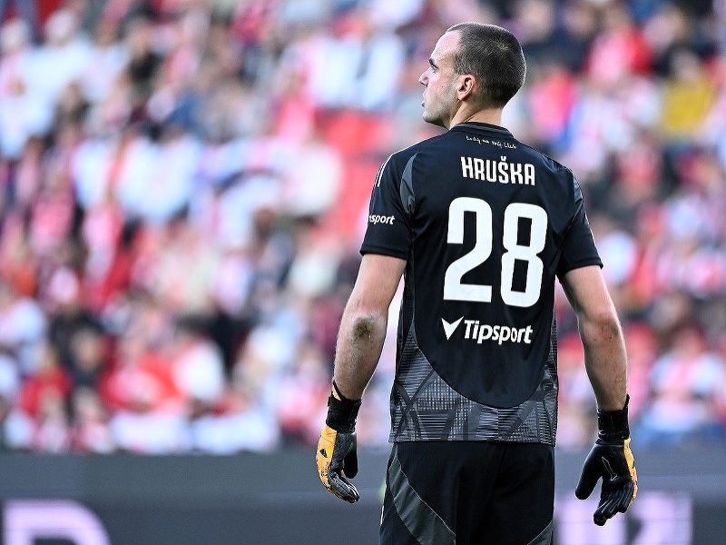 Slovenský futbalový brankár Matúš Hruška v drese Olomouca