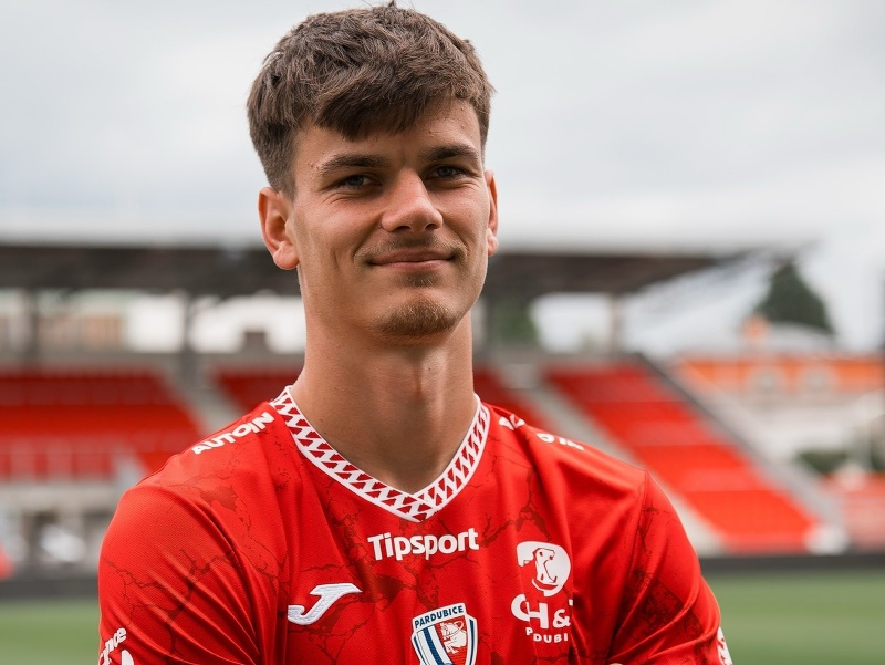 Futbalistov Pardubíc v posledný prestupový deň posilnil Daniel Smékal