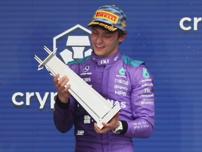 Taliansky jazdec Kimi Antonelli sa teší z triumfu na VC Miami