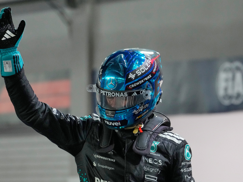 Brit George Russell na Mercedese sa teší po triumfe v kvalifikácii