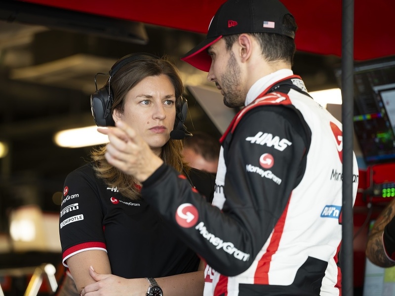 Laura Müllerová a Esteban Ocon