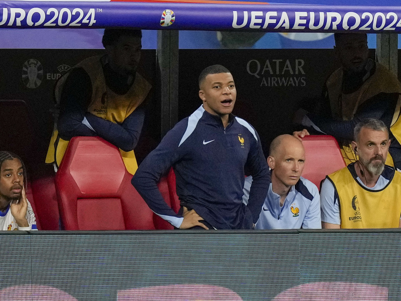 Kylian Mbappé strávil zápas proti Holandsku len na lavičke