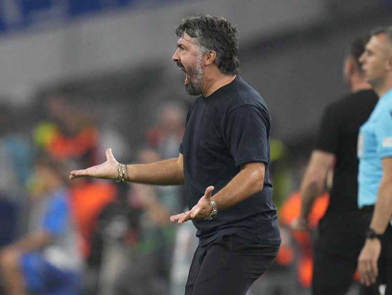 Tréner Gennaro Gattuso reaguje počas zápasu