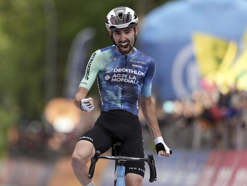 Francúzsky cyklista Valentin Paret-Peintre sa stal víťazom 10. etapy pretekov Giro d´Italia. 