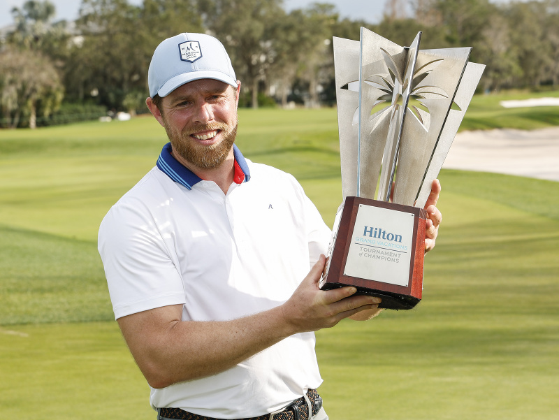 Bývalý hokejista Joe Pavelski vyhral golfový turnaj celebrít