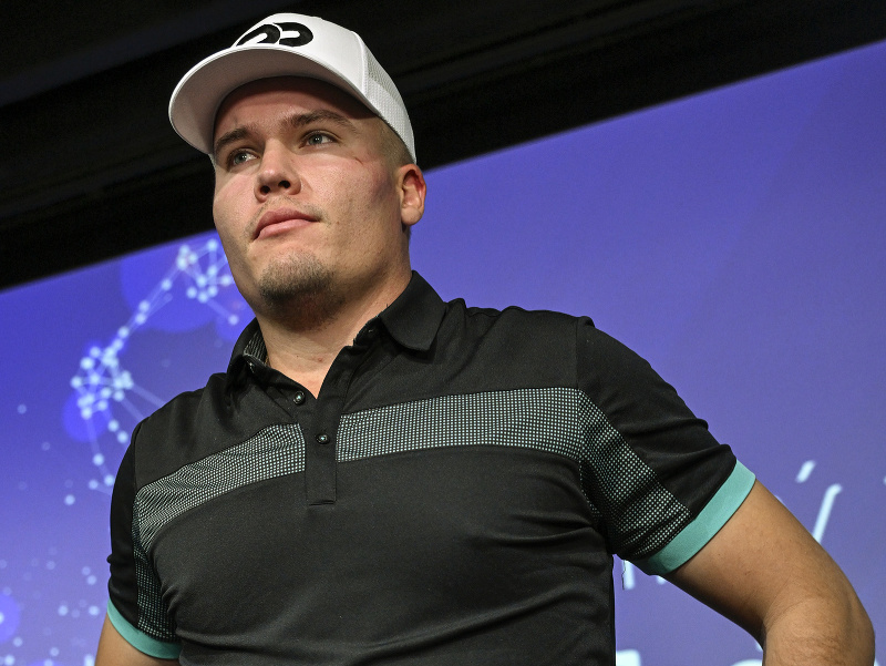 Golfista Tadeáš Teťák počas tlačovej konferencie Slovenskej golfovej asociácie 