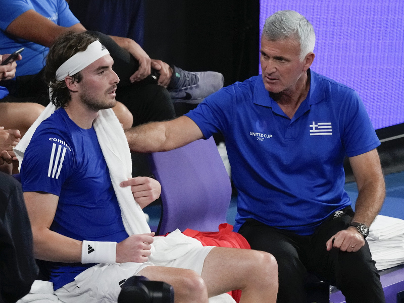 Stefanos Tsitsipas a Apostolos Tsitsipas