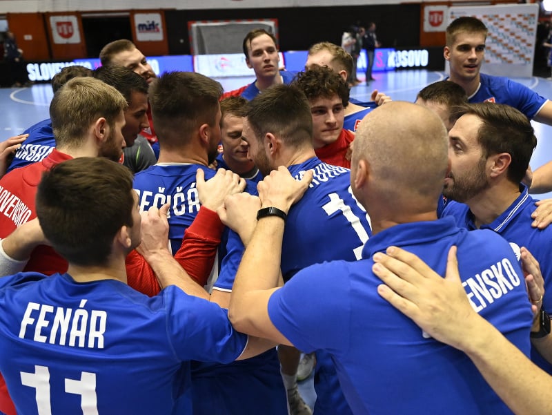 Na snímke radosť Slovákov z víťazstva 33:23 v prvom zápase I. fázy európskej časti kvalifikácie o postup na MS 2025 v hádzanej mužov Slovensko - Kosovo